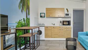 Family Bungalow, Balcony | Interior