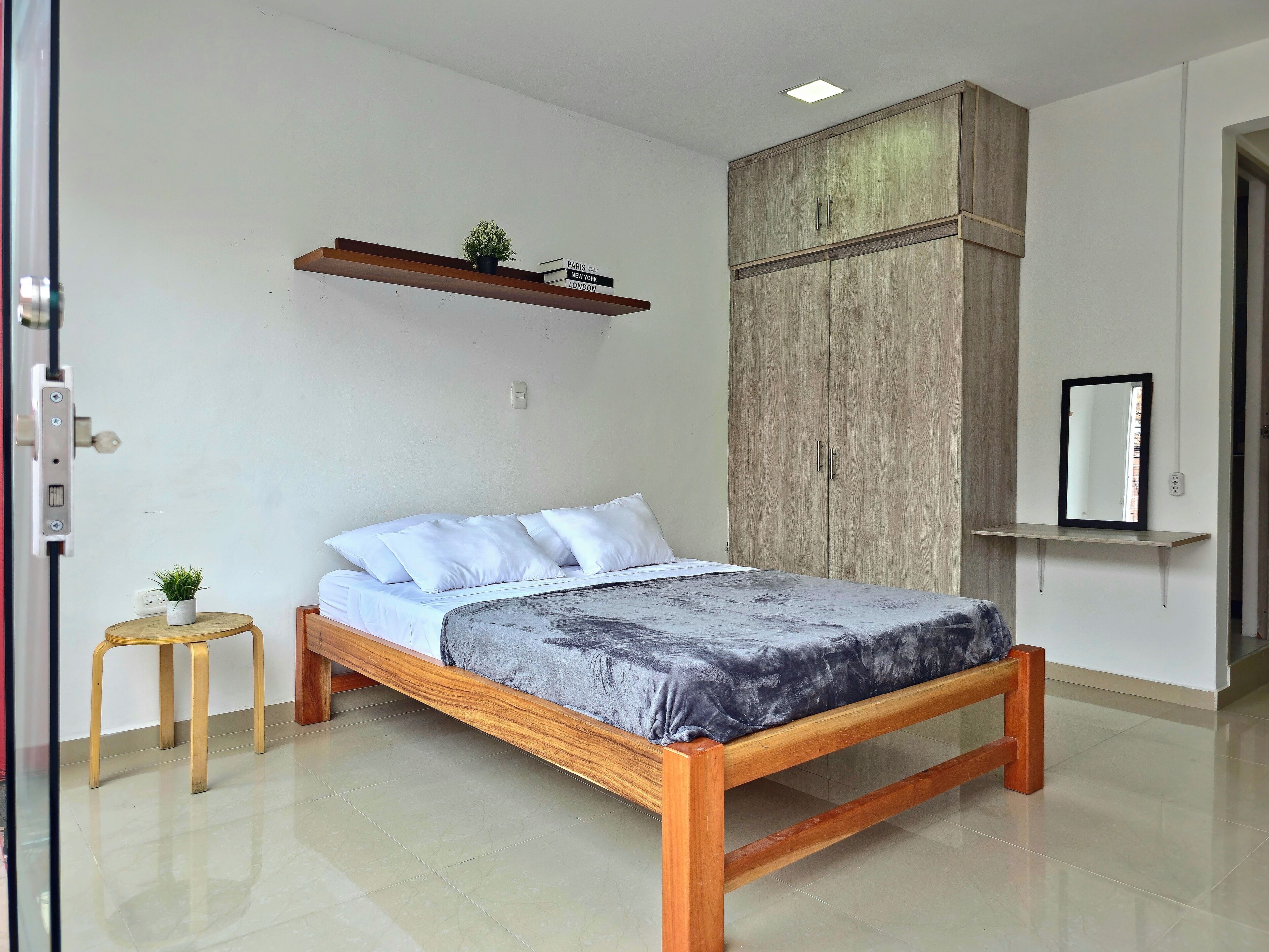 Standard Studio, City View | Free WiFi