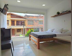 Estudio estándar, vistas a la ciudad | Wifi gratis