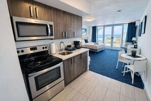 Private kitchen - Relaxing Ocean View Condo by the Beach (Carolina)