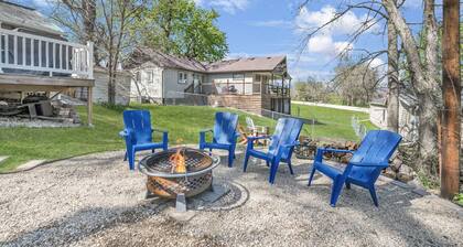 Triboji Beach Club Cottage | Cozy West Okoboji Escape with Lake Access