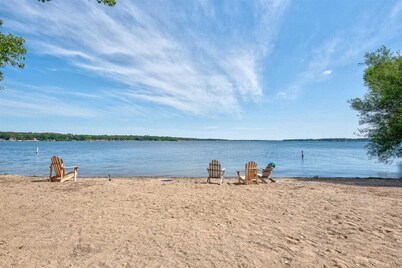 Triboji Beach Club Cottage | Cozy West Okoboji Escape with Lake Access