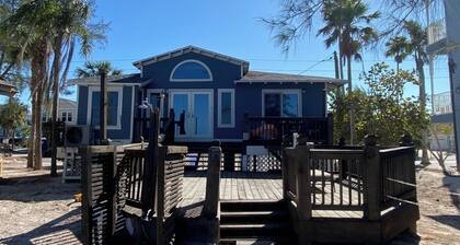 Oceanfront 2BR Cozy Escape