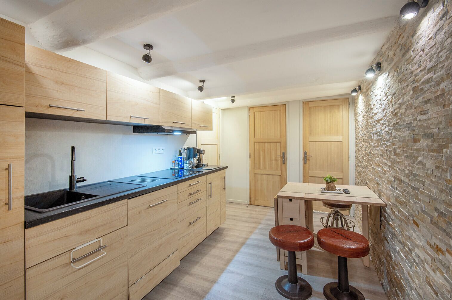 Fridge, microwave, dishwasher, coffee/tea maker