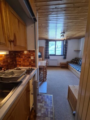 Interior - Studio Granon view, near slopes (Saint-Chaffrey)