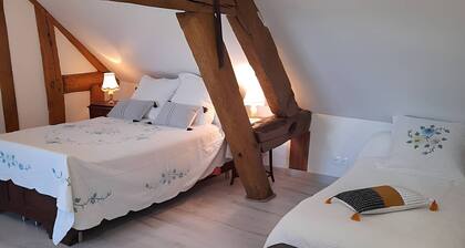 Chambre dâhĂŽtes « Chambre 2 » avec piscine partagĂ©e, terrasse commune et Wi-Fi