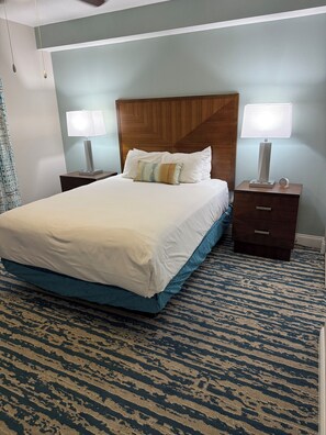 In-room safe, iron/ironing board, free WiFi, bed sheets - Best Amenities Resort Panama City Beach, Florida - 2 Bedroom/2 Bath Sleeps 8 (Panama City Beach)