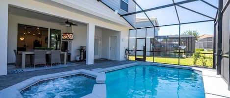 Deluxe Room, Non Smoking, Pets Not Allowed | Pool | Outdoor pool