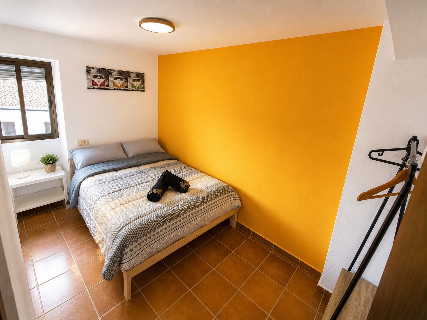 Iron/ironing board, WiFi