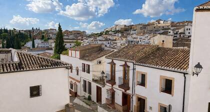 Cozy 2-bedroom house in the centre of Ronda with large terrace fully equipped