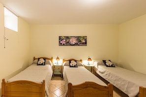 Iron/ironing board, WiFi - Gite with heated pool in the heart of colorful countryside. (Nomdieu)
