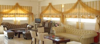 Royal Beach Hotel