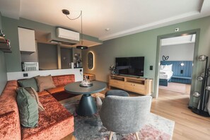 Living area - Aparthotel Goldey (Unterseen)