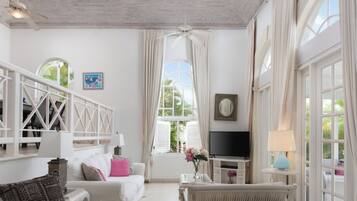 Villa, 3 Bedrooms, Private Pool, Garden View | Living room