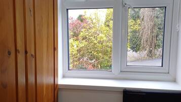 Shared Dormitory, 1 Bedroom, Smoking | Interior