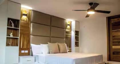 Beautiful and Cozy With sea Views