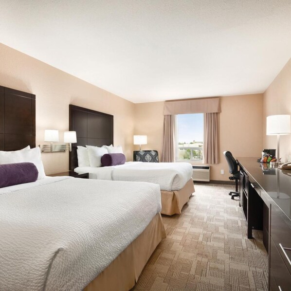 Room - Days Inn Calgary Airport (Calgary)
