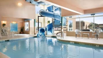 Piscine intérieure