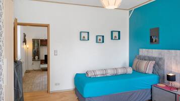 1 slaapkamer, een strijkplank/strijkijzer, wifi, beddengoed