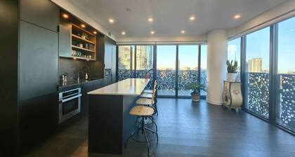 Toronto Downtown Bloor/Yonge cozy 3 bedroom