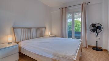 2 Schlafzimmer, Schreibtisch, Bügeleisen/Bügelbrett, kostenloses WLAN