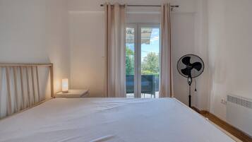 2 chambres, bureau, fer et planche à repasser, Wi-Fi gratuit