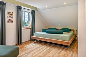 2 chambres, fer et planche à repasser, Wi-Fi, draps fournis
