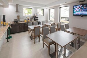 Dining - Wingate by Wyndham Fishkill (Fishkill)