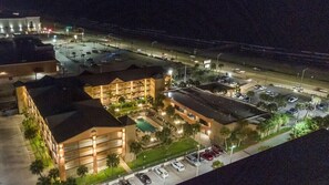 Exterior - Clarion Pointe Galveston - Beachfront (Galveston)