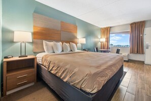 Room - Clarion Pointe Galveston - Beachfront (Galveston)