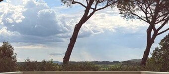 Villa Bergamotti: Toscaanse elegantie en verwarmd zwembad