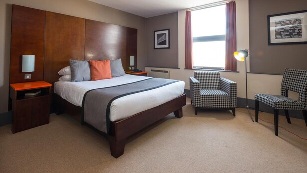Room - Sheffield Metropolitan Hotel by Belvilla (Sheffield)