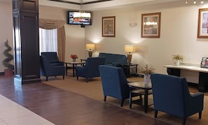 Lobby - Red Roof Inn and Suites Longview (Longview)