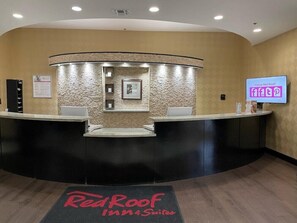 Lobby - Red Roof Inn and Suites Longview (Longview)
