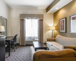 Living area - Comfort Inn and Suites (Longview)
