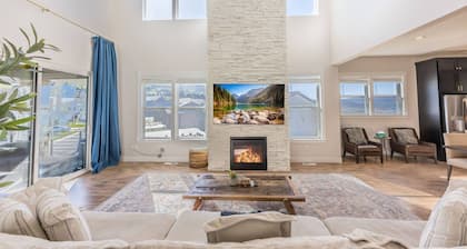 Gathering House Near Deer Valley East Village | Hot Tub + 5 King Suites, Sleeps 12