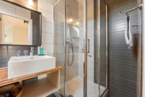 Double Room, Patio, Garden View | Bathroom - Boutique Hotel Het Zoete Zijn  (Tongeren-Borgloon)