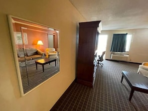 Living area - Knights Inn and Suites Emporia (Emporia)