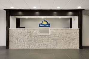 Lobby - Days Inn and Suites By Wyndham Kinder (Kinder)