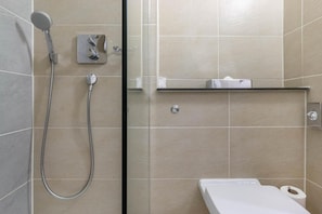 Bathroom - Garner Hotel Preston Samlesbury (Preston)