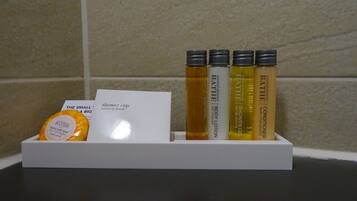 Bathroom amenities