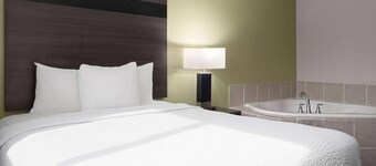 Baymont by Wyndham Liberty MO