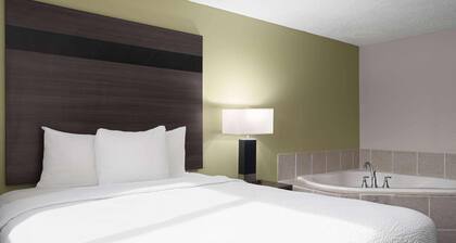 Baymont by Wyndham Liberty MO