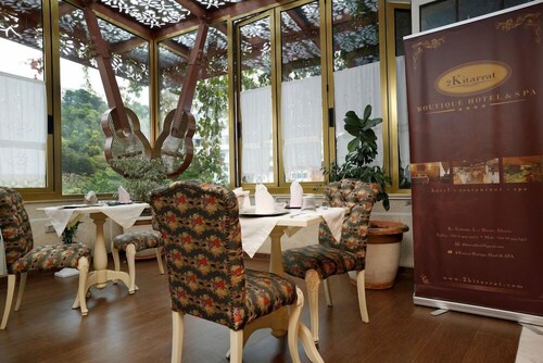 2 Kitarrat Boutique Hotel and Spa