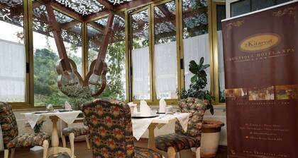 2 Kitarrat Boutique Hotel and Spa