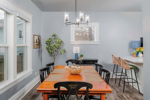 Charming Updated Home in Oshkosh w/ Free Parking