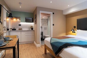 Room - Room2 Hammersmith Hometel (London)