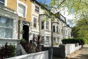 Exterior - Room2 Hammersmith Hometel (London)