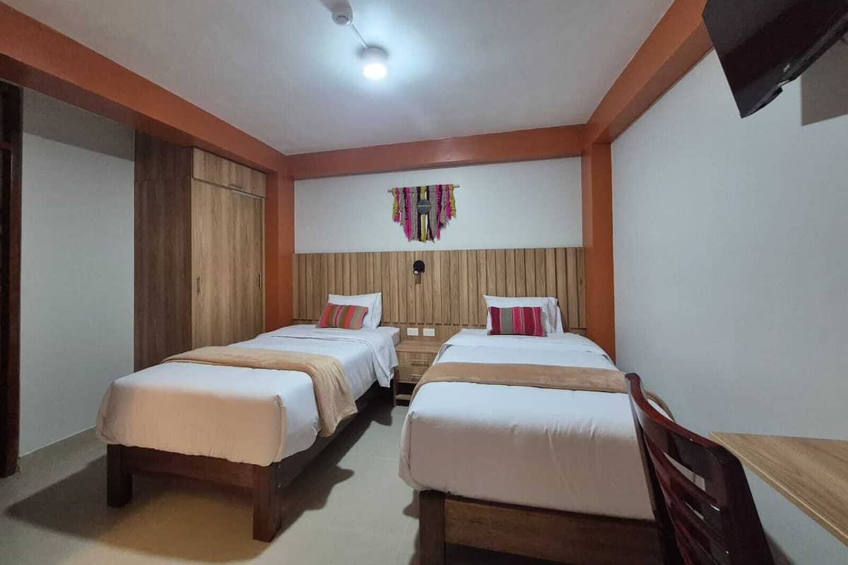 Comfort Twin Room | Desk, laptop workspace, free WiFi