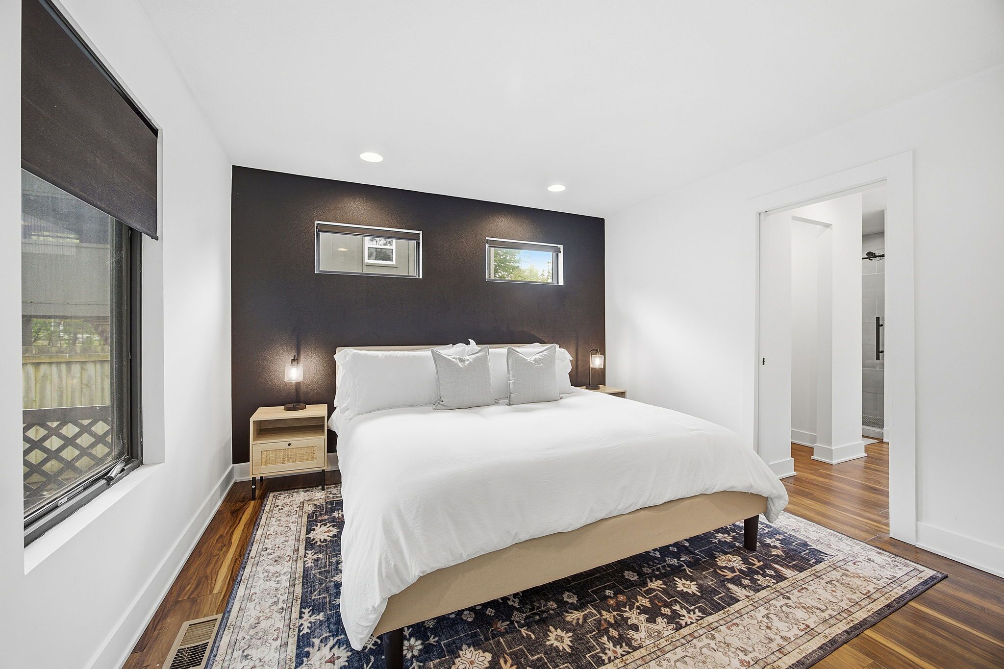 4 chambres, fer et planche à repasser, accès au Wi-Fi (inclus)